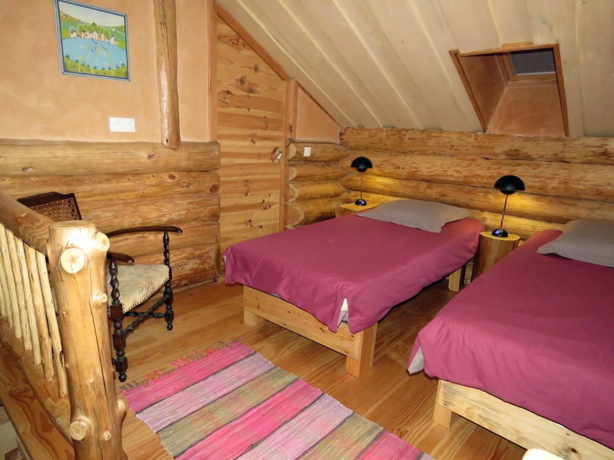 La Cabane De Hans Saint-Martial-de-Gimel Exterior photo